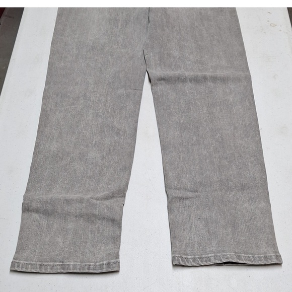 NEW! Skinny Girl December High-Rise Slim Straight Gray Jeans - Picture 2 of 6